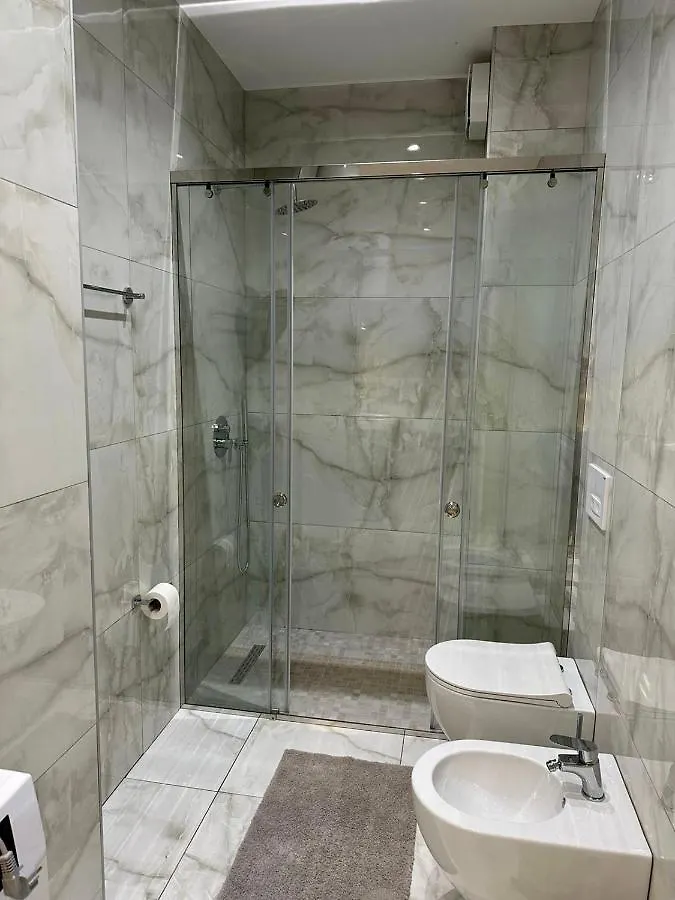 New Brilant Apartment 地拉那 阿尔巴尼亚